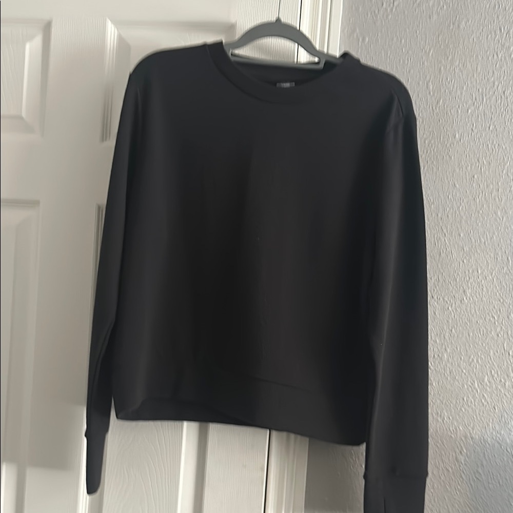 Black Boxy Long Sleeve Sweatshirt
